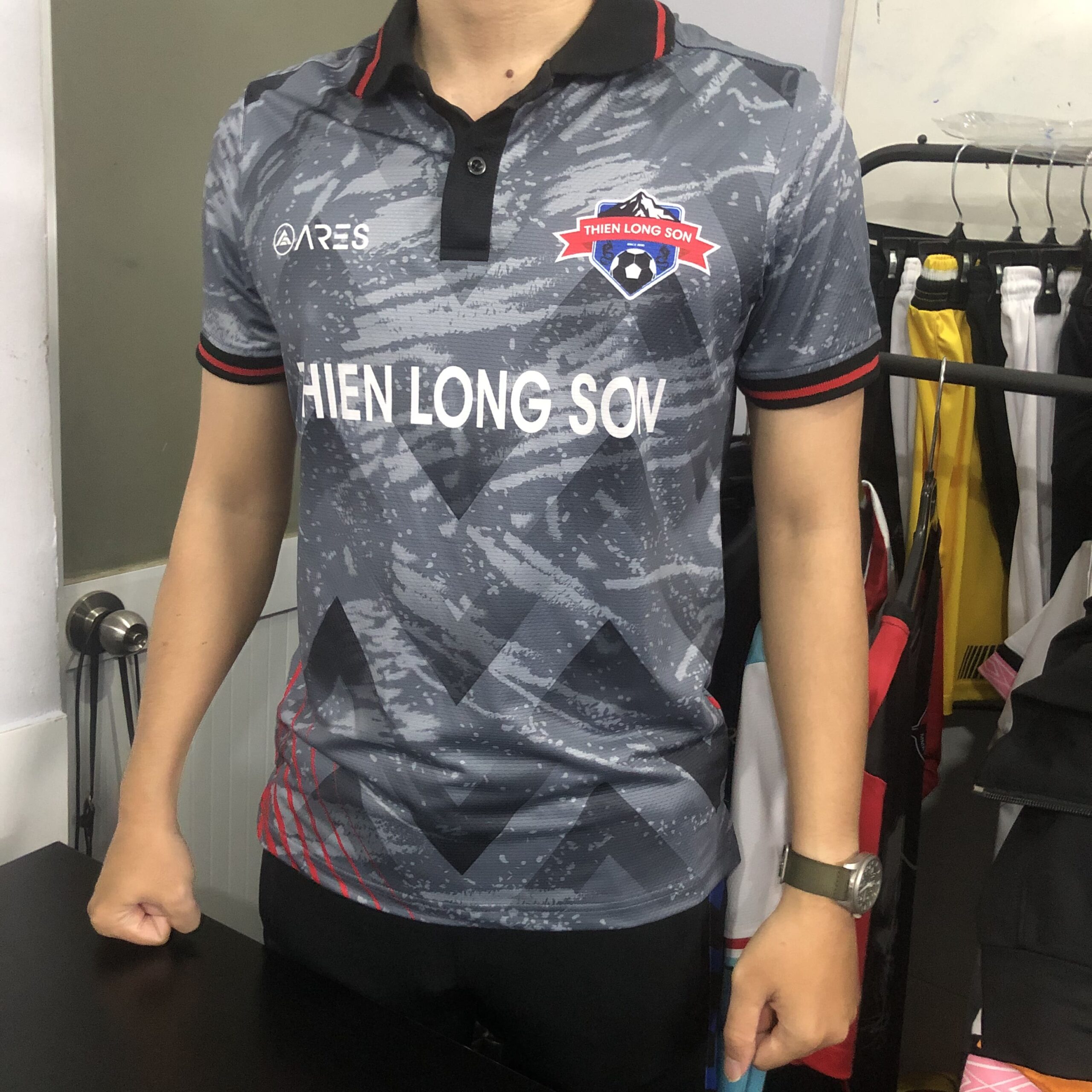 Áo di chuyển bóng đá Thiên Long Sơn
