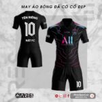 Áo bóng đá có cổ bẻ cho team mê PSG nền đen họa tiết hologram nổi bật