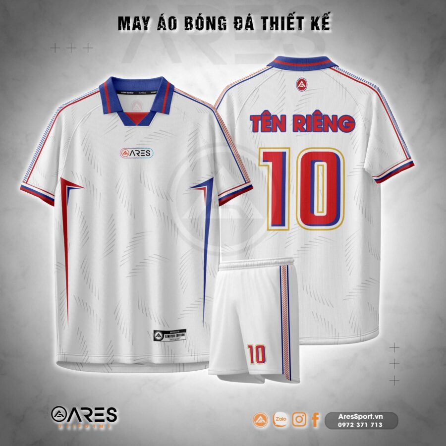 Áo đá banh Snow Patriot không logo nền trắng phối viền đỏ xanh dương, phong cách cổ điển xen hiện đại, thích hợp cho đội bóng yêu sự tối giản nhưng vẫn nổi bật và khác biệt.