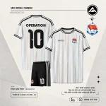 Áo đá banh thiết kế SNP Operation nền trắng phối đen, họa tiết sọc dọc đa sắc, logo SNP trước ngực và khu vực tên số minh họa sau lưng cho đội vận hành.