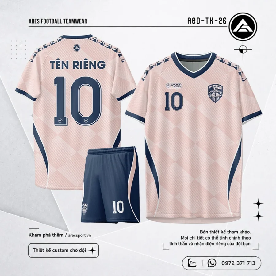 Áo bóng đá tự thiết kế Caro hồng phấn navy ABD-TK-26 mặt trước và mặt sau — caro diamond hồng mờ toàn thân, zigzag navy ngang vai, panel navy hông, số 10 navy, quần navy