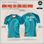 Áo cầu lông Aqua Vortex tông xanh ngọc thiết kế theo yêu cầu tại ARES SPORT, mặt trước và mặt sau, in tên số logo đội