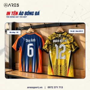In tên áo bóng đá: áo TIS in tên riêng Duy Anh số 6 và áo Đoàn Kết FC in tên đội số 12 treo cạnh nhau